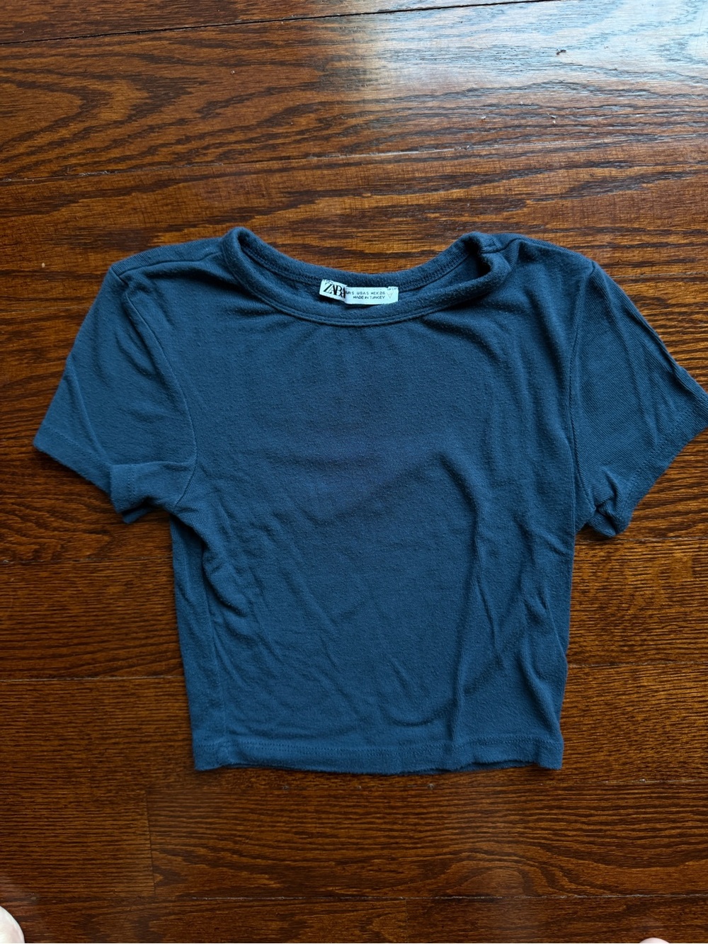 Navy blue Zara cropped t shirt